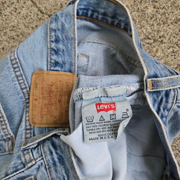 Vtg 90s LEVI'S 501 Plain Faded Straight Leg Denim Jeans Tagged 36 x 34 USA Made - Picture 5 of 8